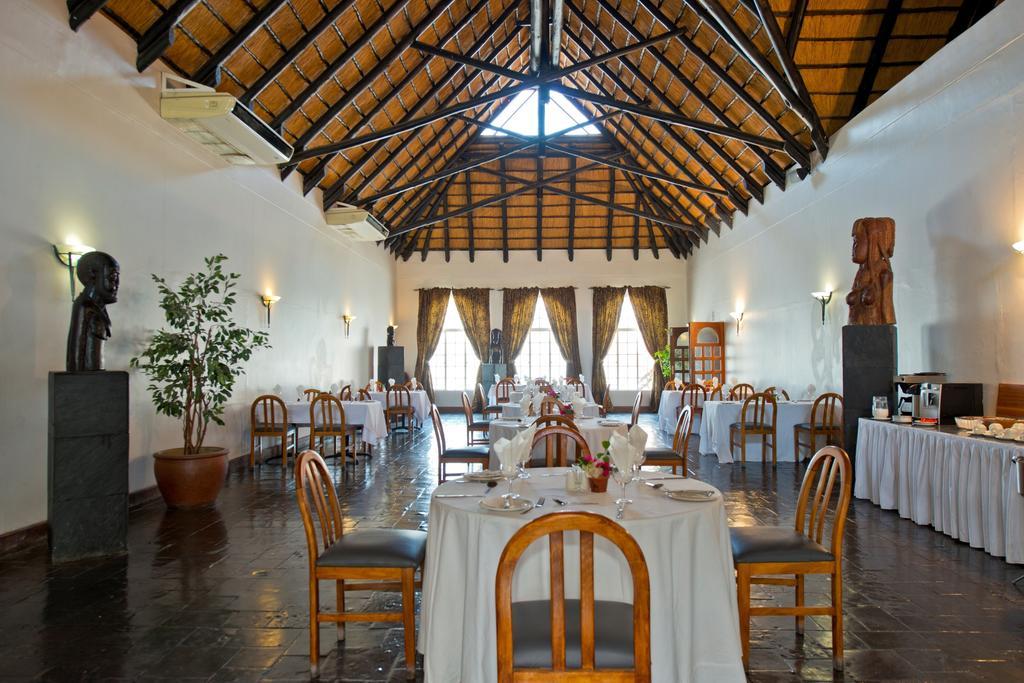 ホテルOshakati Country エクステリア 写真