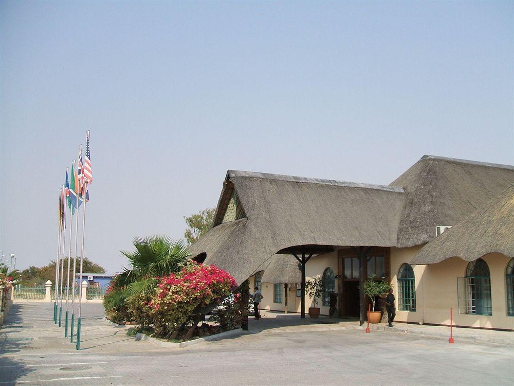 ホテルOshakati Country エクステリア 写真